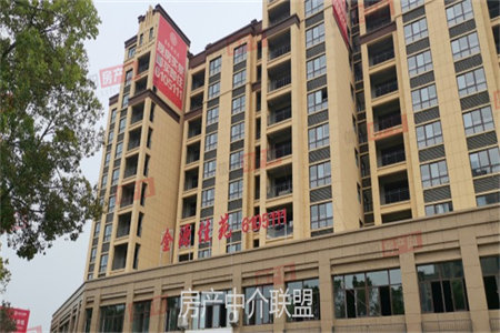 四实小附近丽景名郡3室2厅1卫98万126m2中档装修出售